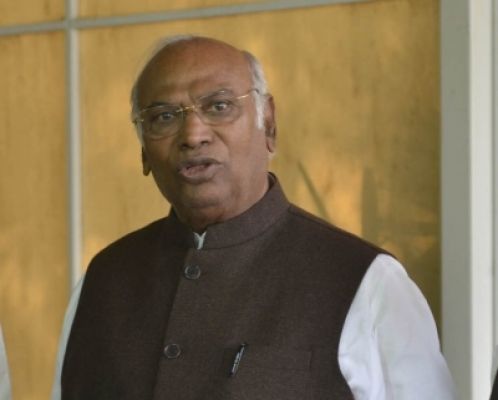 बजट सत्र में कांग्रेस अदानी, चीन सीमा विवाद और महंगाई का मुद्दा उठाएगी : खड़गे