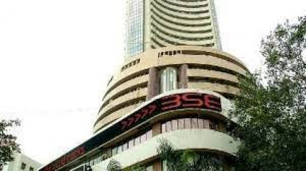 बैंकिंग शेयरों में जबर्दस्त खरीदारी से सेंसेक्स 910 अंक चढ़ा, निफ्टी में भी एक प्रतिशत का उछाल