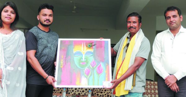 पद्मश्री की घोषणा पर जेपी इंटरनेशनल स्कूल द्वारा अजय मंडावी का सम्मान