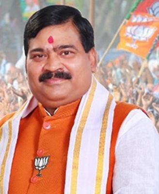 बीजेपी सांसद ने की लखनऊ का नाम बदलने की मांग