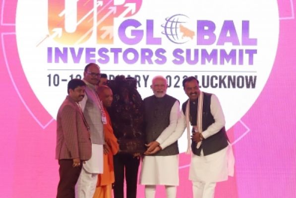 दुनिया के बड़े से बड़े देशों से अधिक सामर्थ्य अकेले यूपी में : मोदी 