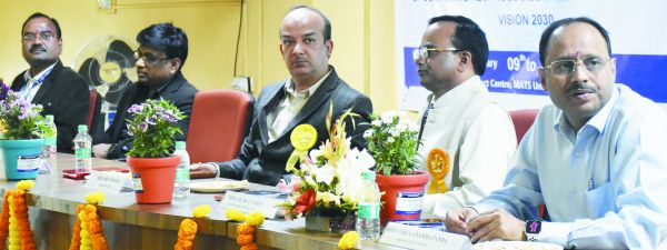 फ्यूचरिस्टिक डेवलपमेंट ऑफ कम्प्यूटिंग पर मैट्स में संगोष्ठी