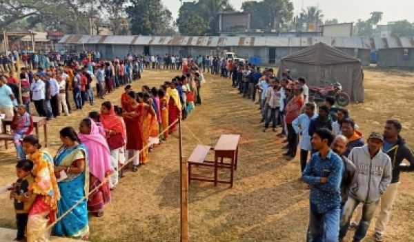 त्रिपुरा चुनाव: मतदान के पहले दो घंटों में लगभग 14 प्रतिशत मतदान (लीड)
