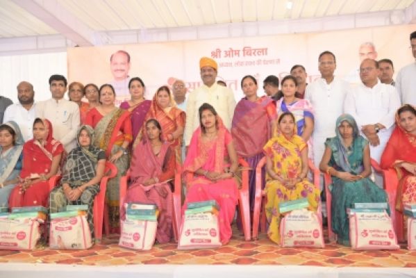 पीएम मोदी ने लोक सभा अध्यक्ष के इस अभियान को बताया प्रेरक पहल
