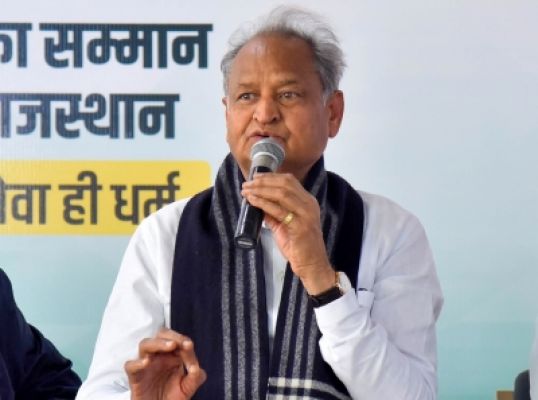 ओपीएस बनाम एनपीएस : गहलोत ने कहा, वित्त मंत्री का बयान स्पष्ट नहीं