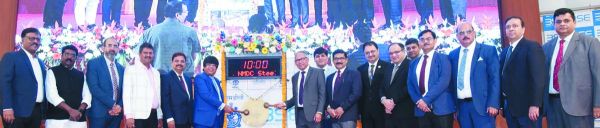 बॉम्बे स्टॉक एक्सचेंज में एनएमडीसी सूचीबद्ध