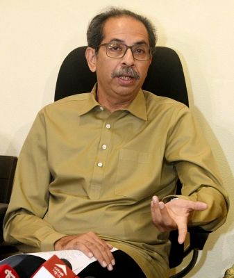 संसद में भी उद्धव ठाकरे को लगा झटका, शिंदे गुट को मिला शिवसेना का दफ्तर