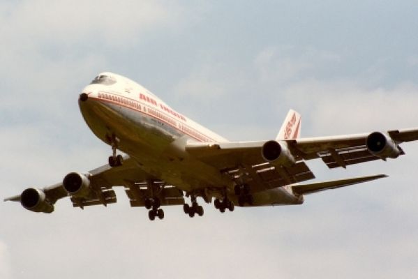 तेल रिसाव के बाद नेवार्क-दिल्ली एयर इंडिया विमान को स्टॉकहोम भेजा गया 