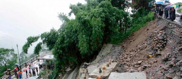 एआई कैसे कर सकता है भूस्खलन का सटीक पूर्वानुमान