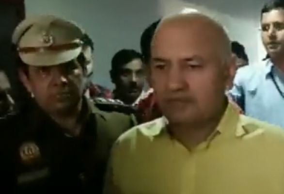 गिरफ्तारी के खिलाफ सिसोदिया की याचिका पर विचार करने के लिए सुप्रीम कोर्ट सहमत 