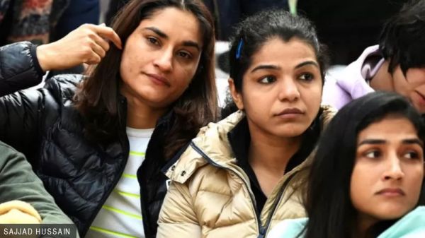 बृज भूषण शरण सिंह की जाँच के मामले में विनेश फोगाट और बजरंग पुनिया क्यों हैं नाराज़