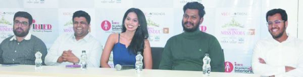 फेमिना मिस इंडिया ओडिशा 2023 ने सिखाए आईएनआईएफडी रायपुर में सफलता के गुर 