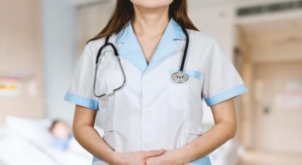 यूके में 100 से अधिक भारतीय स्वास्थ्य सेवा पेशेवरों को किया जाएगा नियुक्त: रिपोर्ट