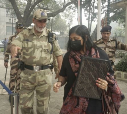 अनुब्रत मंडल की बेटी के साथ विदेशी कंपनियों की लेनदेन की ईडी कर रही जांच