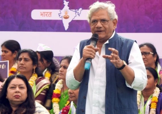 केंद्र सरकारी एजेंसियों का राजनीतिक हथियार के रूप में कर रहा उपयोग : येचुरी