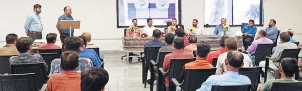 क.रा.बी. निगम द्वारा हितलाभों एवं योजना पर महिंद्रा स्पंज एंड पॉवर लि. में सेमीनार