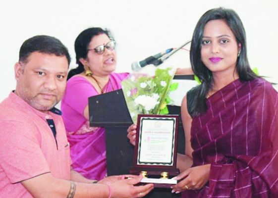 अग्रसेन महाविद्यालय में प्रेरक महिलाओं का हुआ सम्मान