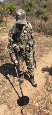 सीआरपीएफ ने नक्सलियों के गढ़ से दो आईईडी बरामद किए