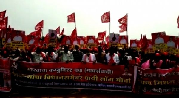 महाराष्ट्र: ठाणे में 'लॉन्ग मार्च' के दौरान नासिक के किसान की मौत