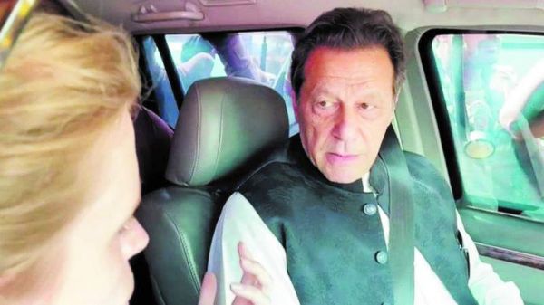 इमरान ख़ान को गिरफ्तार किया गया तो इसका सियासी फायदा किसको होगा?