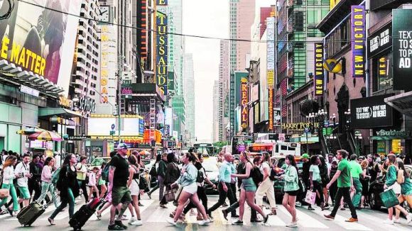 अमेरिकी जीवन की चमक-दमक के पीछे डरावनी हकीकत, अधिकतर युवा दुख, अवसाद में डूबे, सुसाइड के प्रयास बढ़े