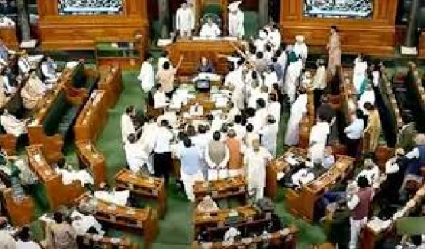 राहुल की टिप्पणी और अडाणी मुद्दे पर राज्यसभा में हंगामा, बैठक दो बजे तक स्थगित