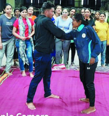 मैक में महिलाओं के लिए समर क्लासेस