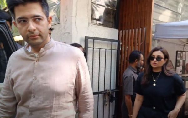 राघव चड्ढा की शादी की अफवाहों के बारे में पूछे जाने पर शर्मा गईं परिणीति