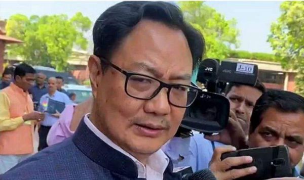 ‘छत्तीसगढ़’ का संपादकीय : सैकड़ों वकीलों ने कानून मंत्री  को दिखाया एक जरूरी आईना