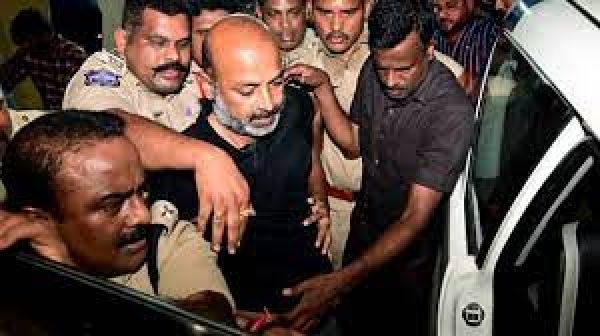 तेलंगाना पेपर लीक मामला : पुलिस ने भाजपा प्रदेश अध्यक्ष की हिरासत के लिए याचिका दायर की