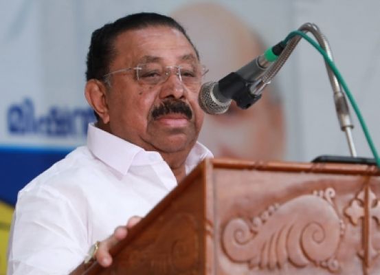 बेटे के भाजपा में शामिल होने पर पिता एंटनी पर हमला बंद होना चाहिए : कांग्रेस