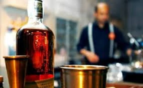 ‘साइंस ऑन टैप’ : अब शराब की चुस्की के साथ ब्रह्मांड, जलवायु परिवर्तन के बारे में चर्चा करें