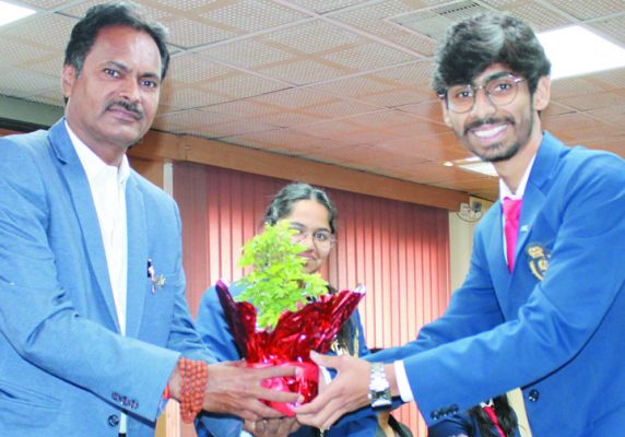 मैक युनाइटेड द्वारा पब्लिक स्पीकिंग प्रशिक्षण