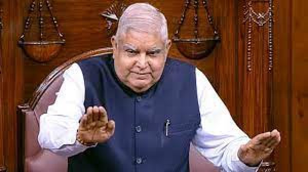 जब भी देश के बाहर जाएं, राजनीतिक चश्मे को यहीं छोड़ जाएं: उपराष्ट्रपति धनखड़