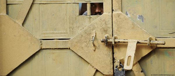 कोरोना काल में जमानत पर रिहा हुए 2,000 कैदी नहीं लौटे जेल