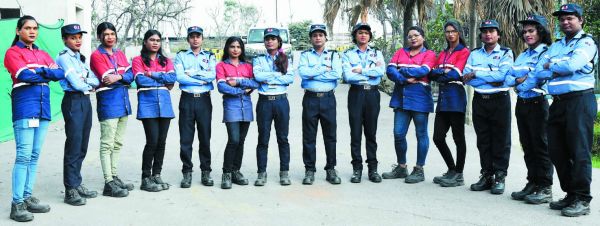 लैंगिक संवेदीकरण कार्यशाला में बालको ने किया ट्रांसजेंडर कर्मचारियों का सम्मान