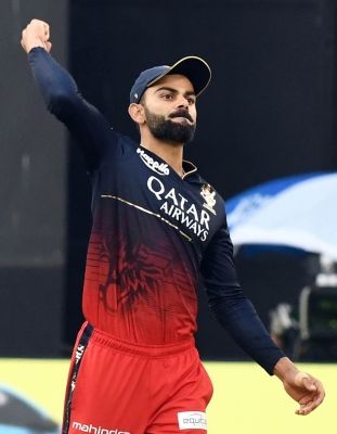 आईपीएल में आरसीबी को मिल रही अच्छी शुरुआत का श्रेय कोहली को : गावस्कर