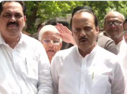 अजित पवार ने एनसीपी छोड़ने की ख़बरों पर दिया जवाब