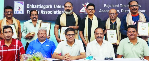 वल्र्ड टेबल टेनिस डे में खिलाड़ी सम्मानित