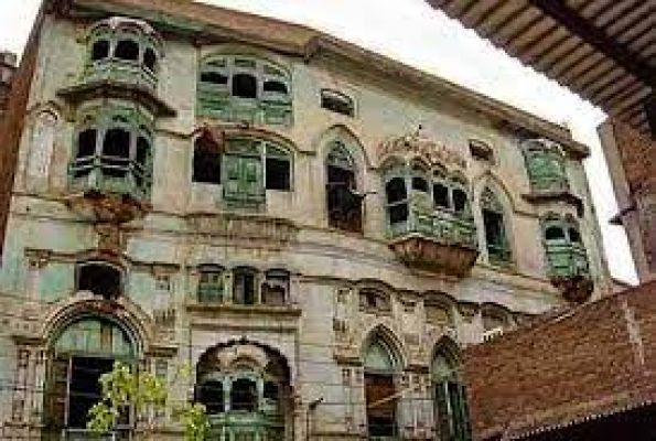 पाकिस्तान की अदालत ने राज कपूर की हवेली पर स्वामित्व मांगने संबंधी याचिका खारिज की