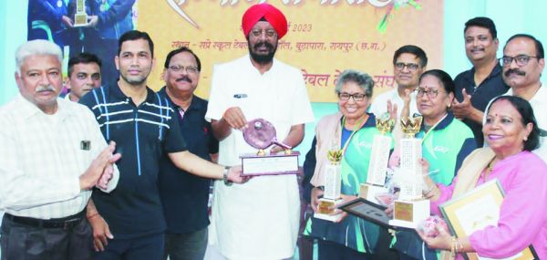 29 वीं राष्ट्रीय मास्टर्स टीटी स्पर्धा में रजत एवं कांस्य विजेता महिलाओं का सम्मान