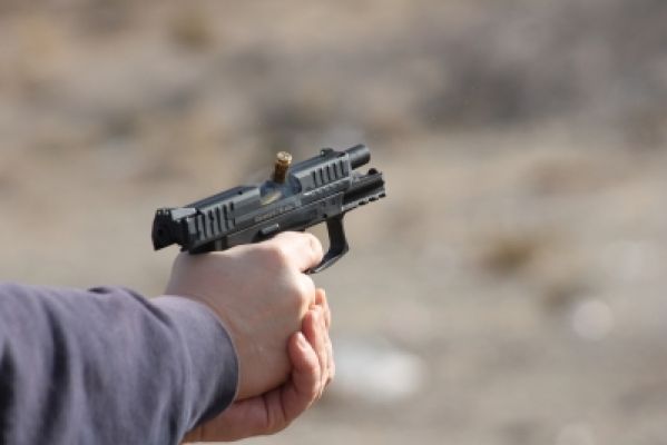 शादी समारोह में हुए झगड़े में चली गोली, दुल्हन के भाई की मौत
