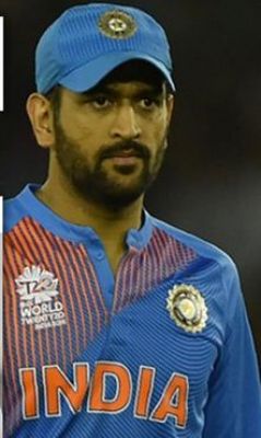 धोनी की तारीफ़ में आकाश चोपड़ा बोले- कभी सोचा है...