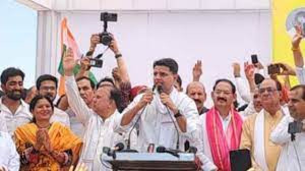 राजस्थान : पायलट की जनसंघर्ष पदयात्रा दूसरे दिन भी जारी