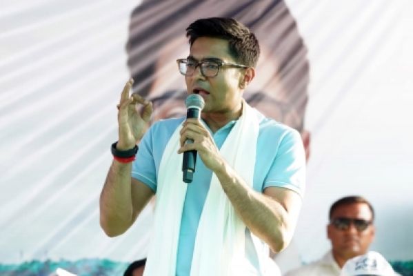कलकत्ता हाईकोर्ट ने अभिषेक बनर्जी को सीबीआई पूछताछ से छूट देने से किया इनकार