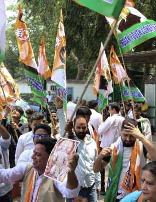 कनकपुरा सीट से जीते कर्नाटक कांग्रेस प्रमुख शिवकुमार