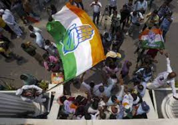 कर्नाटक विधानसभा चुनाव : 136 सीट पर बढ़त के साथ कांग्रेस सबसे बड़ी पार्टी बनकर उभरने की दिशा में
