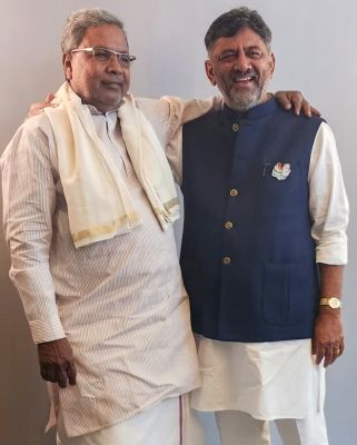 कर्नाटक में सिद्दारमैया व शिवकुमार के मुख्यमंत्री कार्यकाल साझा करने की संभावना