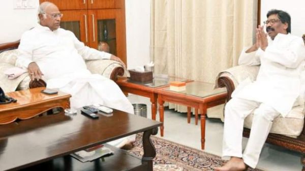 ‘छत्तीसगढ़’ का संपादकीय : विपक्षी लीडरशिप, कांग्रेस की संभावनाएं, और खतरे