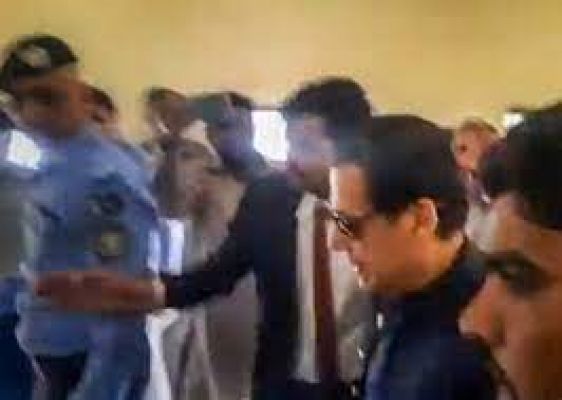 अदालत ने इमरान खान की जमानत आठ जून तक बढ़ाई